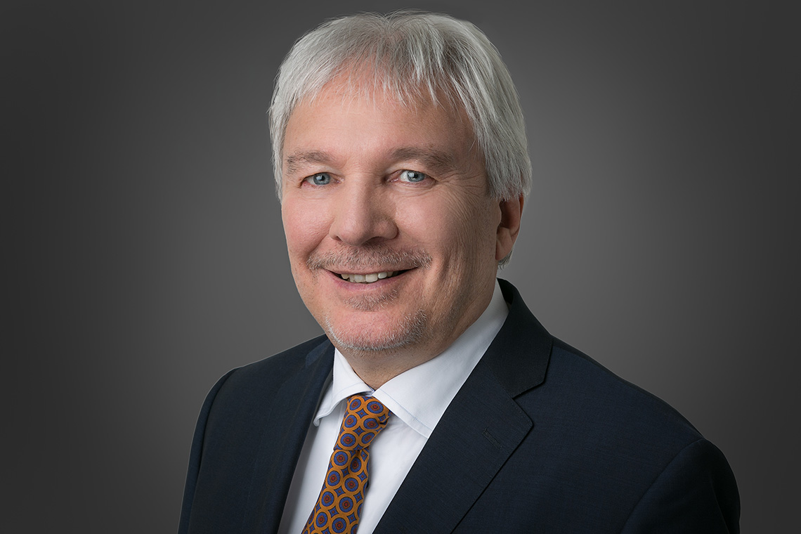 Kohler Schmid Möbus Patent Attorneys: Albrecht Bäring